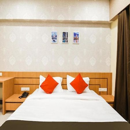 黄金一号酒店 Rāipur 外观 照片