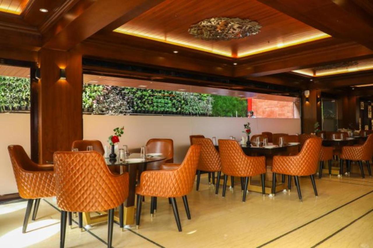 黄金一号酒店 Rāipur 外观 照片